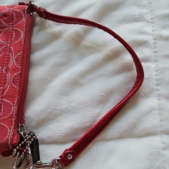 COACH Poppy Signature Lurex Large Wristlet Pouch Bag Ruby Silver EUC - Picture 10 of 10
